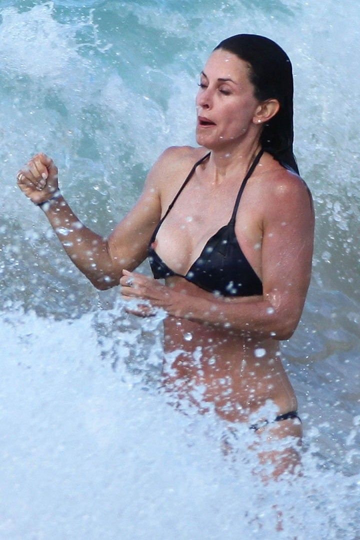 Courteney Cox Nude Hairy Pussy Courteney Cox Nude Hairy Pussy